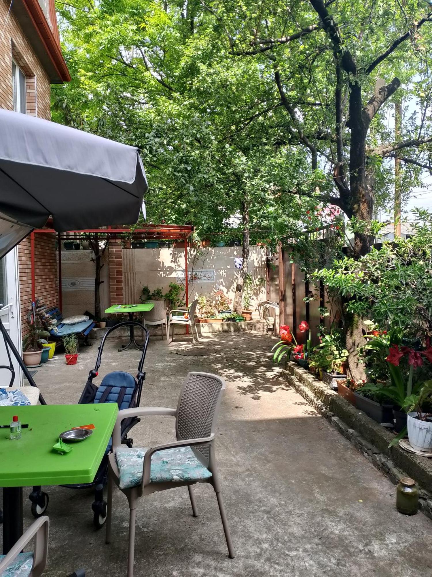 Jesis Batumi Hostel Exterior photo